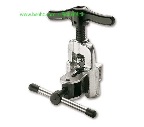 意大利Beta 百塔工具 341-塑料管切割钳 341 B-塑料管用棘轮切刀 342-塑料管用棘轮切刀 342 P-塑料管用棘轮切刀 345-管子铰刀 345 SB-去毛刺工具 345U-管子饺刀，用于不锈钢管、钢管、铜管或轻合金管 349-扩管器 45°喇叭口扩管器 351 C-管割刀及扩管器组套 352 U-可调扩管器 352C/U-管割刀，去毛刺工具和可调扩管器组套